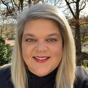 Meet your Posher, Paula